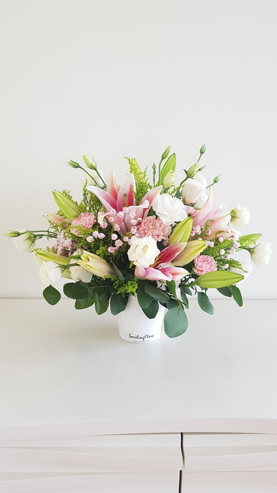 Flower Arrangements Delivery in Singapore Online - Smiling Flora